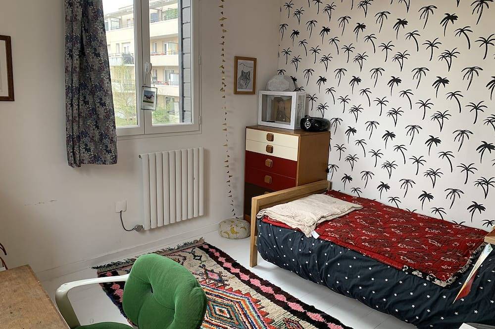 Maison Proche Paris Est in Bagnolet, Seine-Saint-Denis