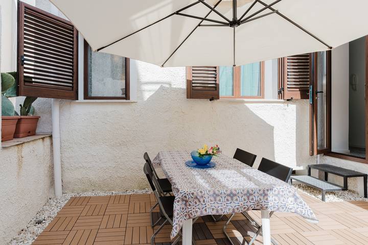 Casa vacanze 'La Vanedda' con terrazza privata, Wi-Fi e aria condizionata in Partanna, Provincia di Trapani