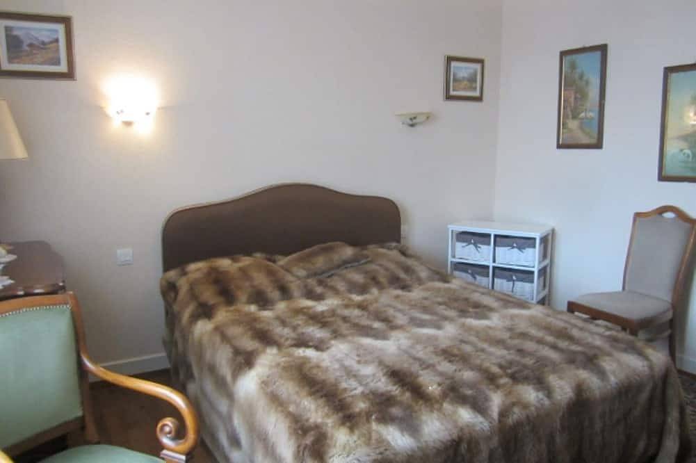 Appartement entier, Gite Chez Xavier     2 Pieces Terrasse   Premier Etage Haguenau in Haguenau, Nord de l'Alsace