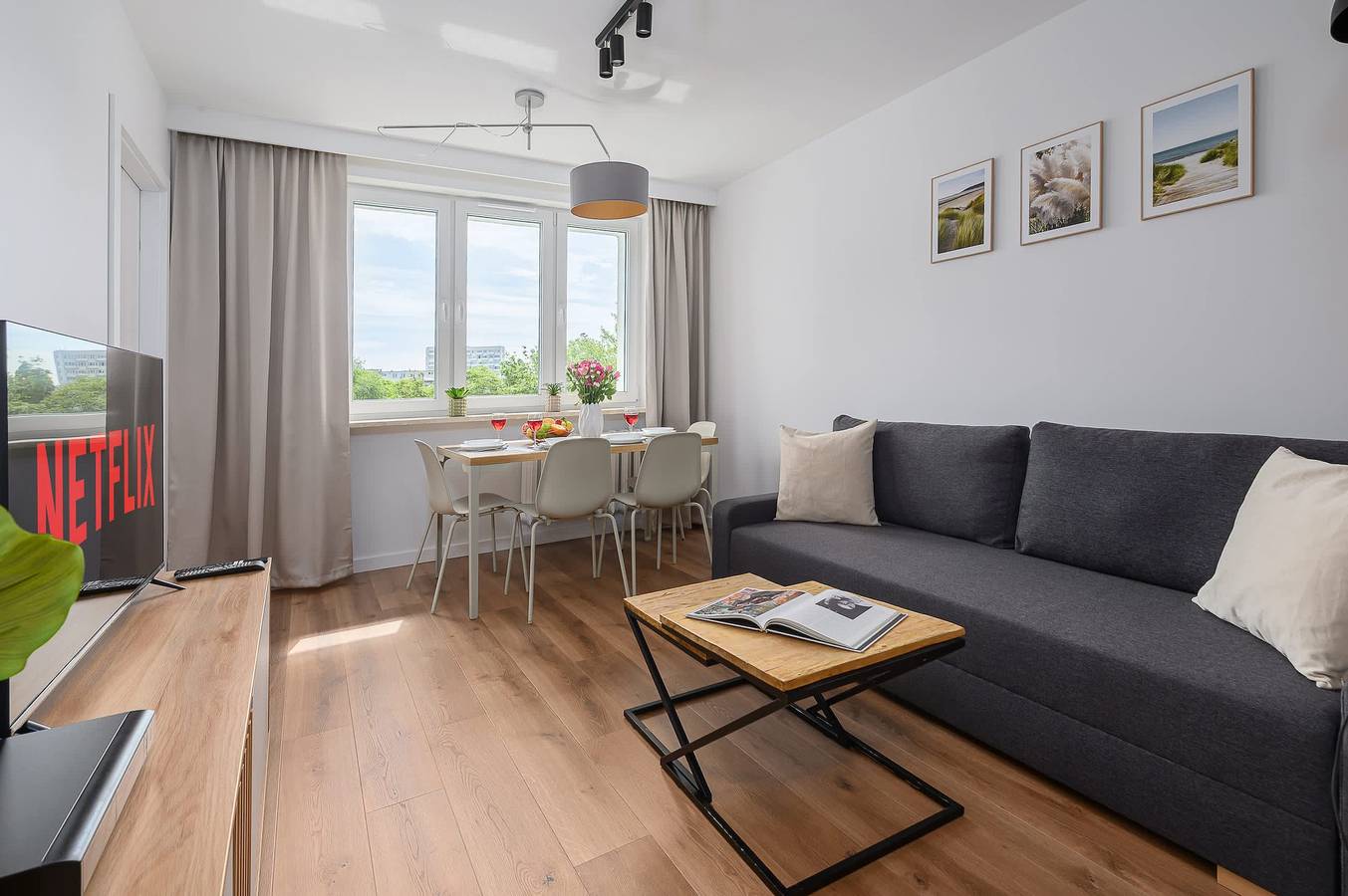 Ganze Wohnung, Lumina 3-rooms apart near the GåÃ³wna train station in Warschau, Masowien