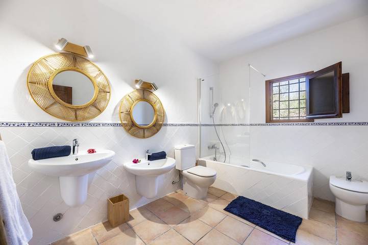 Villa pour 8 personnes avec terrasse in Santa Agnès de Corona, Sant Antoni de Portmany