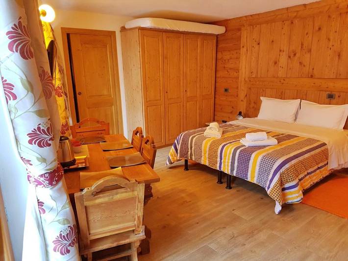 Gîte pour 2 personnes, avec jardin et balcon à Ayas - 3