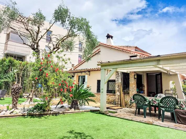 Villa pour 6 personnes, avec piscine et jardin à Villeneuve-Loubet