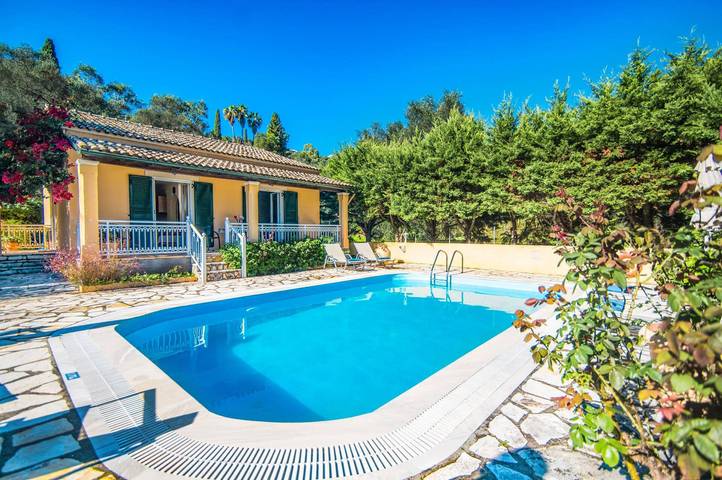 Villa for 4 people in Agios Stefanos (Corfu)