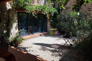 Location de vacances pour 4 personnes, avec jardin et terrasse à Montesquieu-des-Albères
