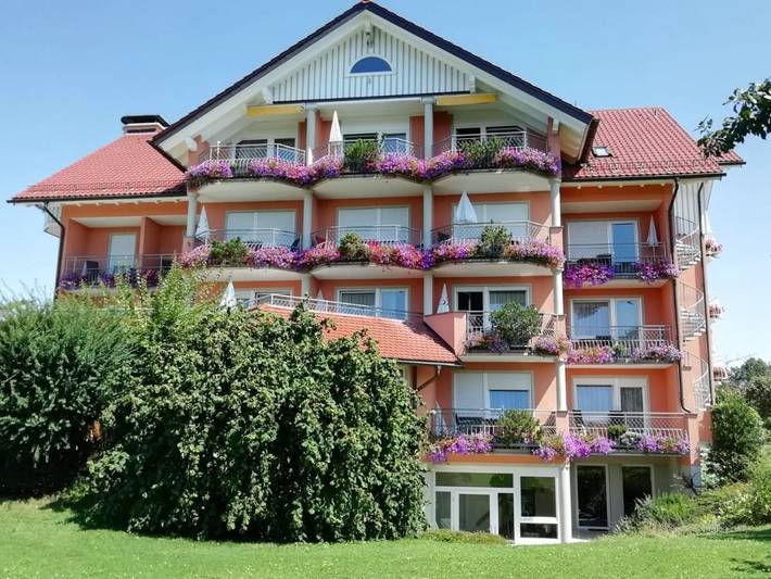 BnB für 2 Personen, mit Terrasse und Garten sowie Pool und Sauna in Wasserburg (Bodensee)