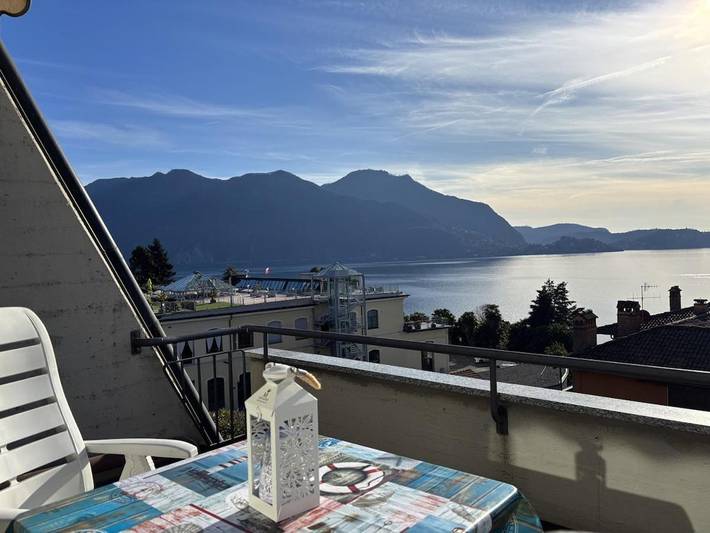 Ferienwohnung für 4 Personen, mit Terrasse und Pool sowie Ausblick und Seeblick