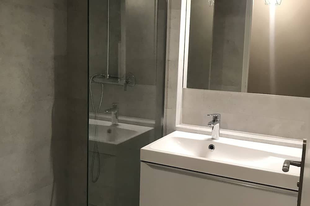 Appartement entier, 45m2 Nancy, chambre, salle de sport in Nancy, Région de Nancy