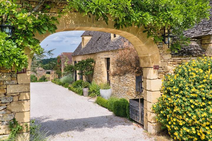 Gîte pour 12 personnes, avec piscine à Saint-Geniès - 2