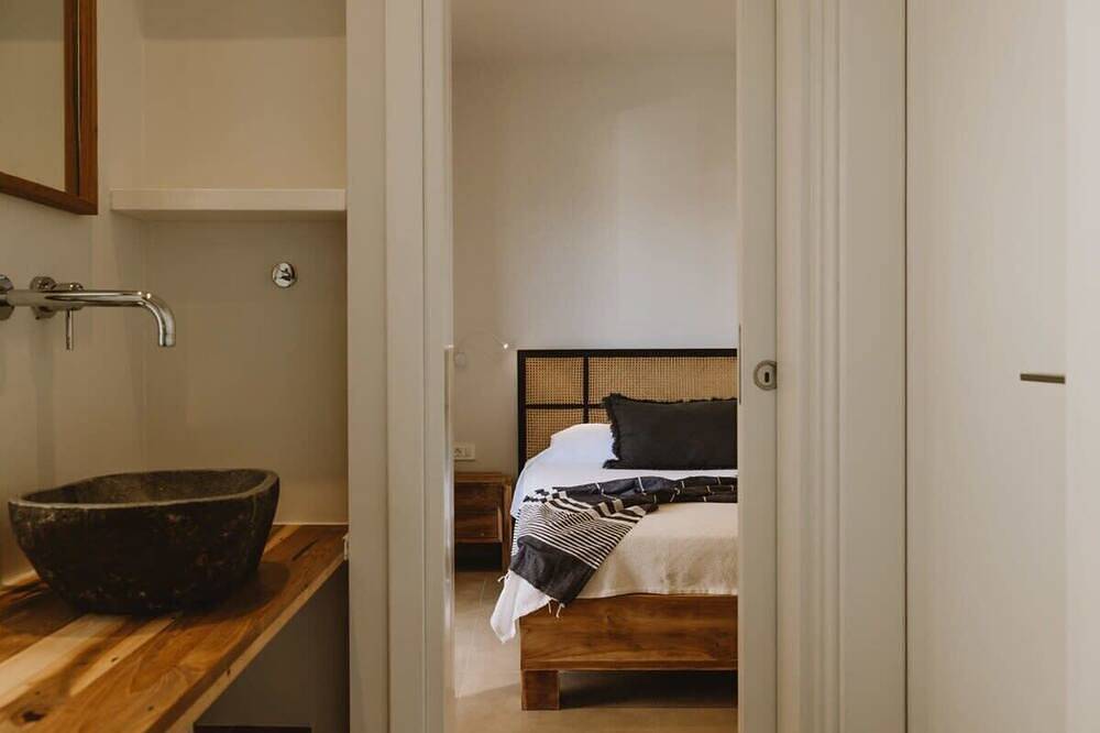 Villa Morby Summary: in Palairos, Etolia-Acarnania