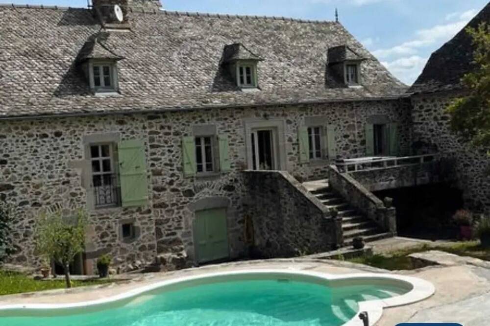 Villa pour 6 Personnes dans La Bastide-l'Évêque, Aveyron