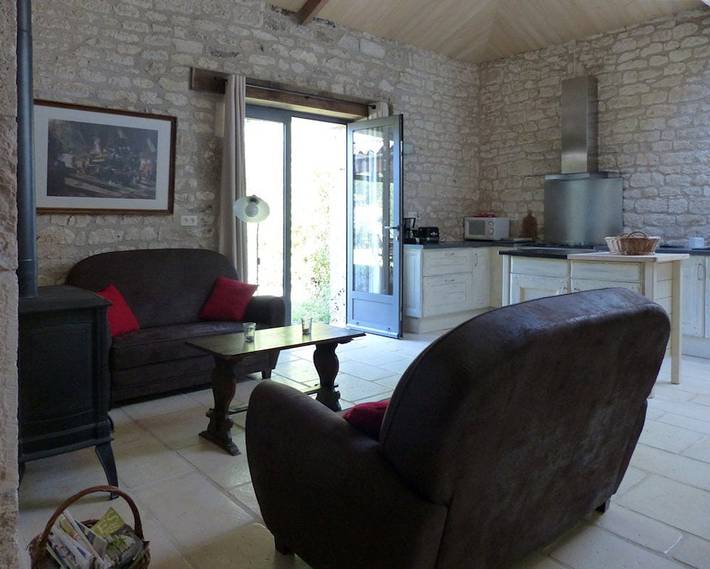 Gîte pour 2 personnes, avec terrasse ainsi que piscine et jardin à Montcuq - 3