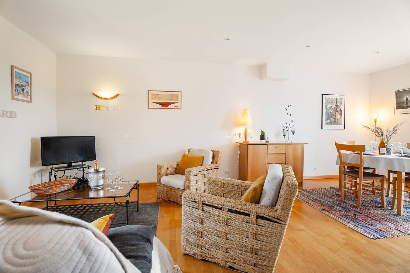 Apartamento entero, Apartamento 'L'Escale Du Bord De Rance' con vistas al río, terraza privada y Wi-Fi in La Richardais, Región de Saint-Malo