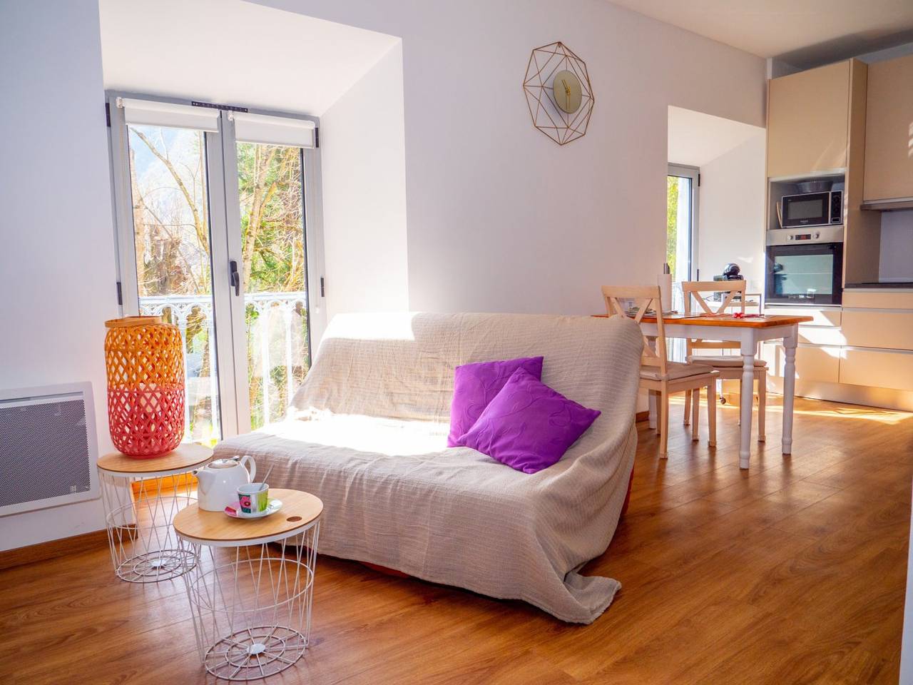 Appartement entier, Gîte "La Mauve Sauvage", près du Centre Thermal Ussat-les-Bains in Ussat, Ariège