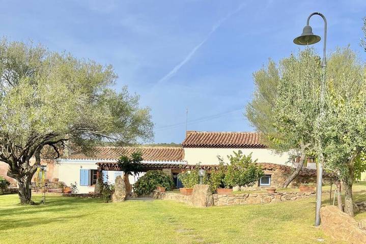 Villa pour 4 personnes, avec jardin, animaux acceptés à San Teodoro