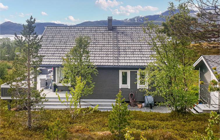 Ferienhaus für 9 Personen, mit Garten und Terrasse in Nord-Norwegen - 3
