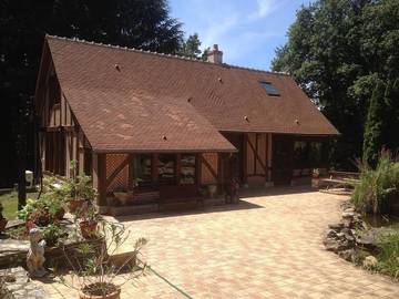 Location de vacances pour 5 personnes, avec sauna ainsi que jardin et piscine à Villefranche-sur-Cher