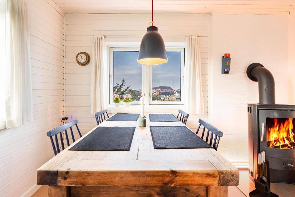 Gemütliches Ferienhaus höher auf einem Dünengrundstück mit guter Aussicht gelegen in Henne, Varde