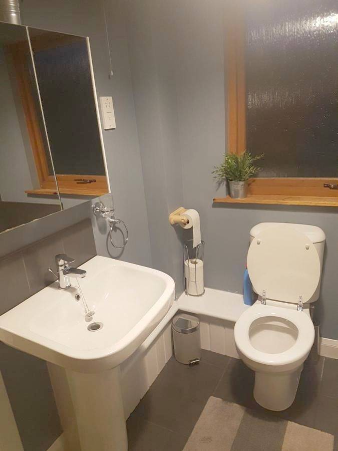 52 Vyner Place - Room Only basis in Ullapool, Highlands