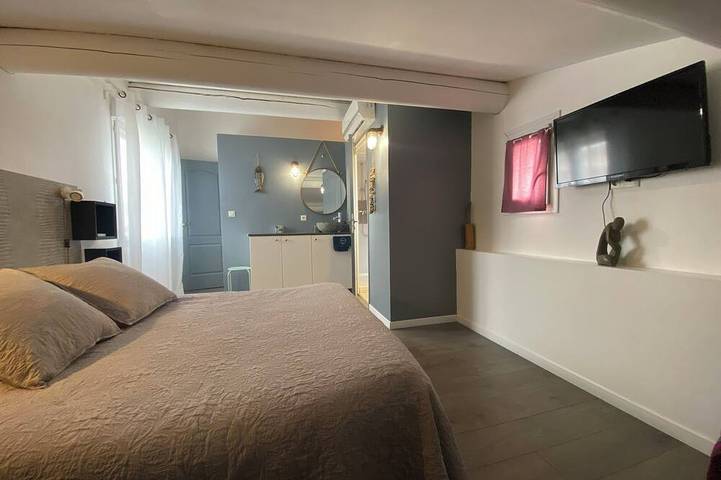 Location de vacances pour 4 personnes, avec piscine ainsi que jardin et jacuzzi à Saint-Victor-la-Coste - 4