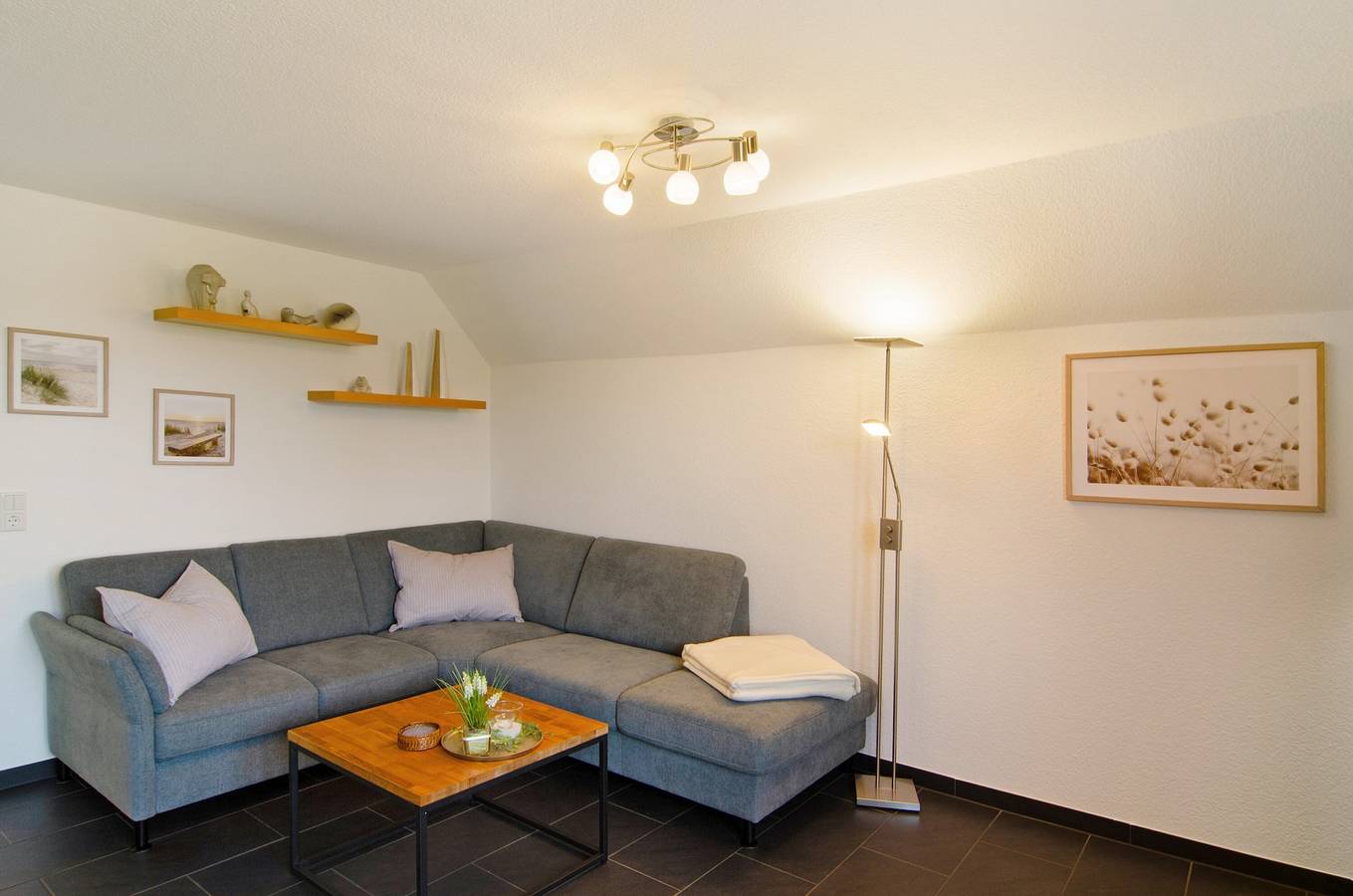 Ganze Wohnung, Ferienwohnung 'Goesmann' mit Privatterrasse und Wi-Fi in Zetel, Nordseeküste