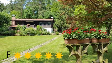 Ferienhaus für 6 Personen, mit Sauna und Garten sowie Balkon, mit Haustier am Vogelsberg