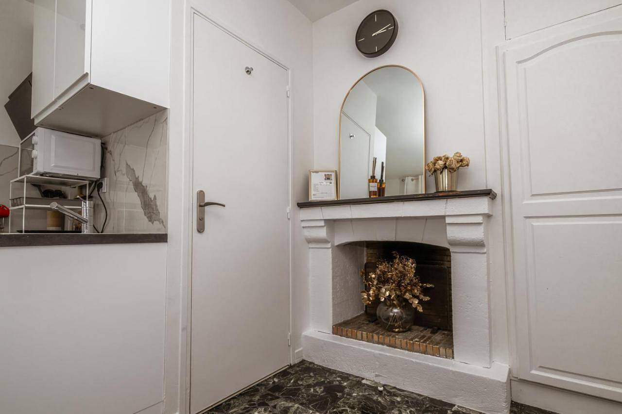 Appartement entier, One-Bedroom Apartment in Bobigny, Seine-Saint-Denis