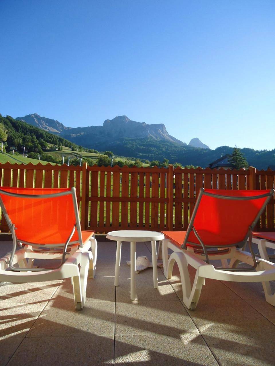 Hôtel Soleil des Neiges in Le Sauze, Enchastrayes