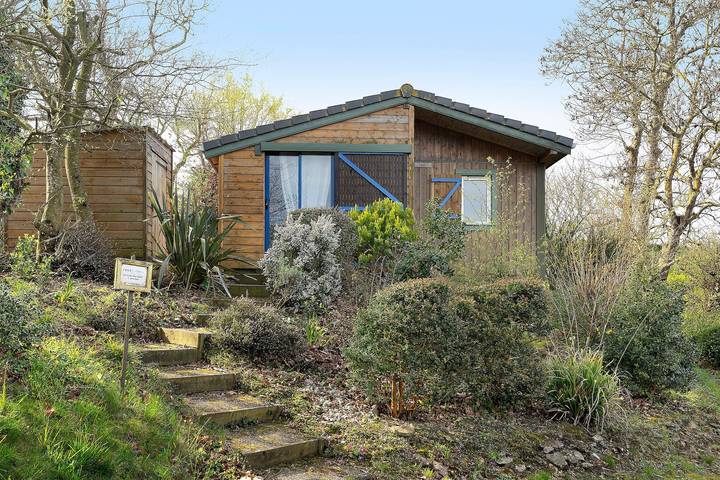 Chalet pour 4 personnes, avec bassin pour enfant et jardin en Bretagne