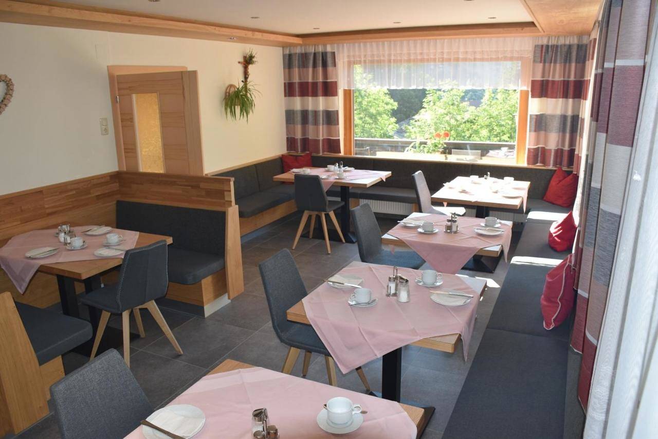 Pension Appartement Ambrosi in Heiligenblut, Bezirk Spittal an der Drau