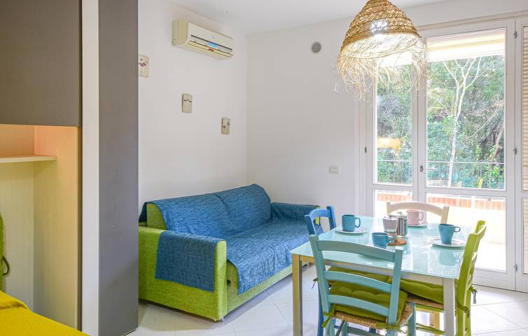 Apartamento vacacional entero, Elegante apartamento con parking y aire acondicionado, cerca del centro de Scarlino in Scarlino, Provincia de Grosseto