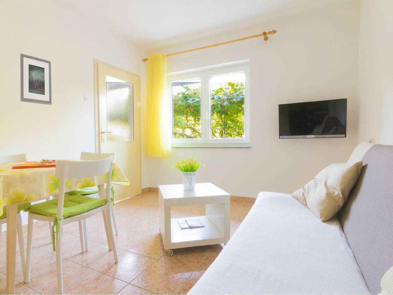 Apartamento vacacional entero, Cozy apartment with a garden view in Pula, Pula-Medulin