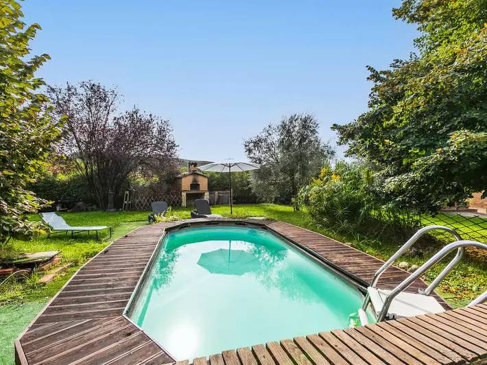 Location de vacances pour 8 personnes, avec piscine et jardin à Buonconvento - 2