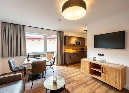 Entire holiday apartment, Apart Abendrot in Ehrwald, Ammergau alps (Austria)