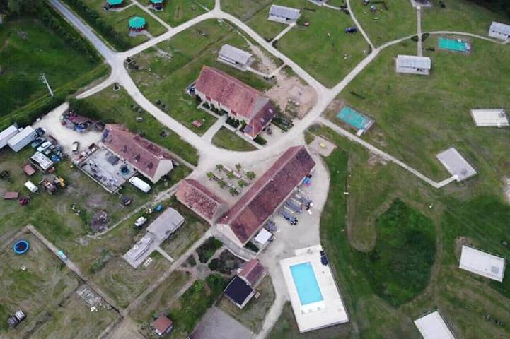 Gîte pour 6 personnes, avec jardin à Lignac - 4