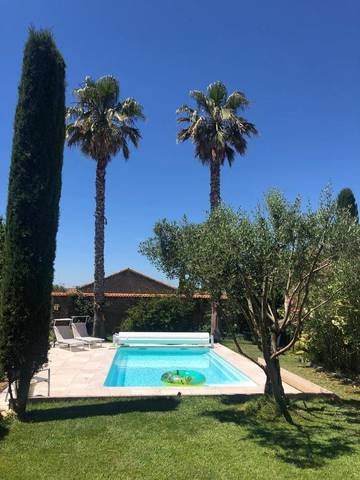Gîte pour 6 personnes, avec terrasse et piscine à Lespignan