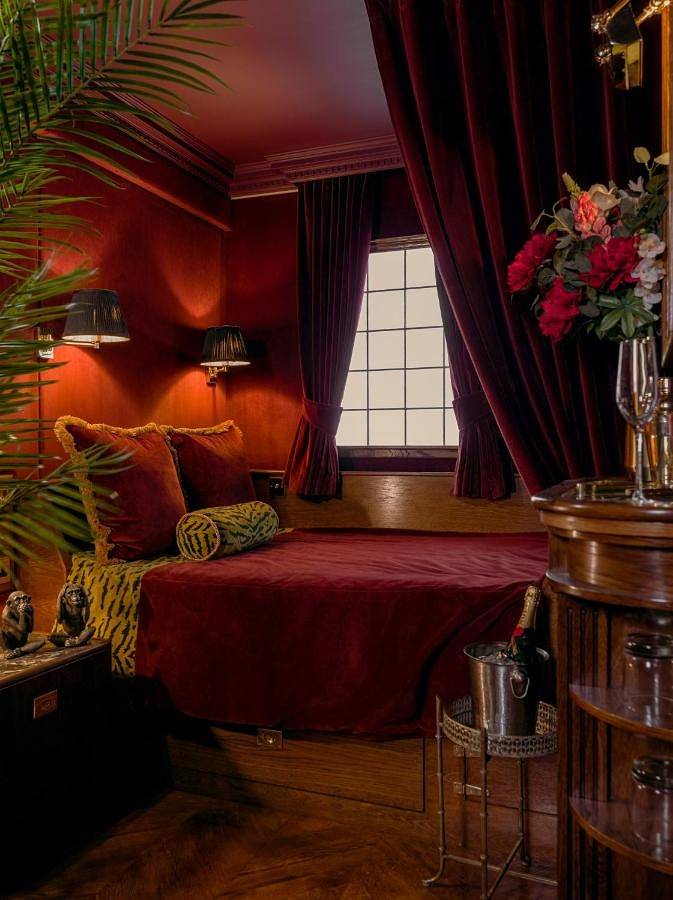 Hotel for 2 people in Edinburgh