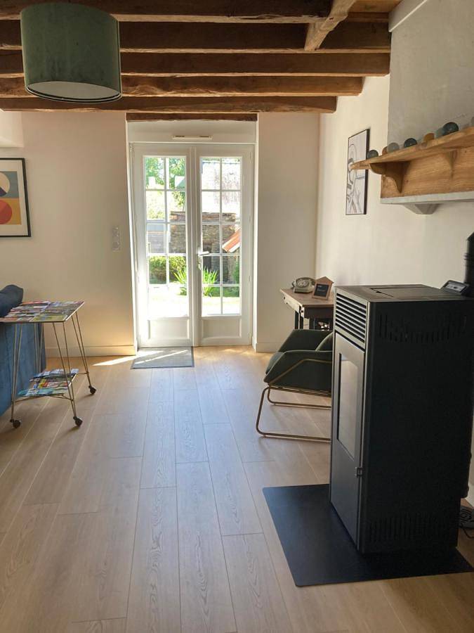 Location de vacances pour 5 personnes, avec vue et jardin à La Chapelle-de-Brain - 3