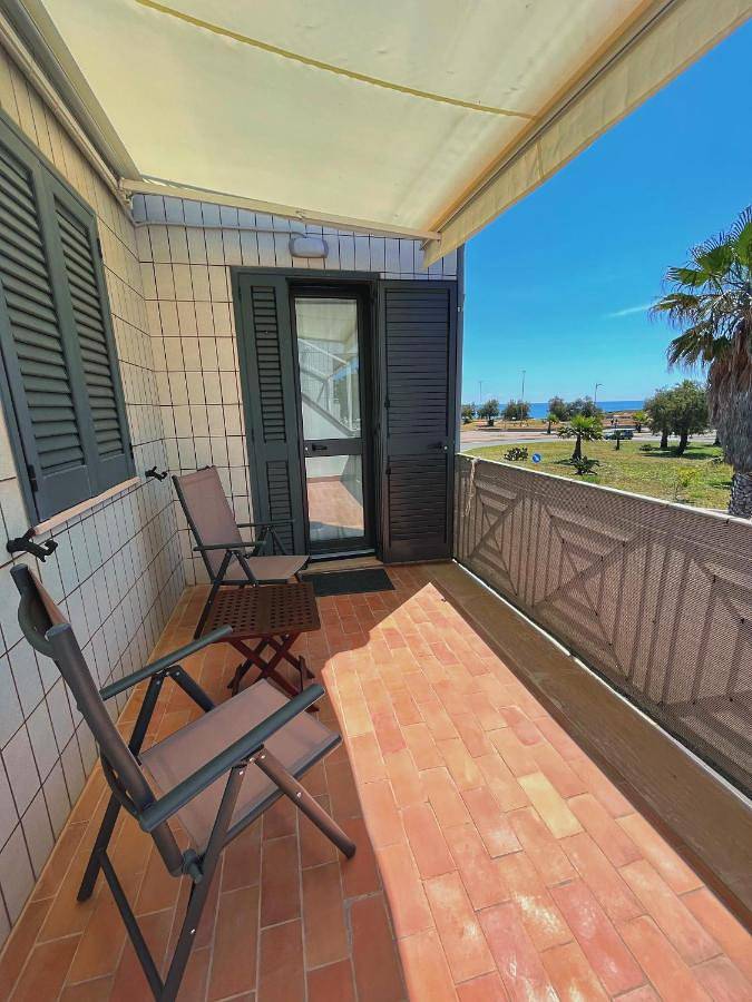 Gîte pour 2 personnes, avec vue et terrasse à San Cataldo - 4