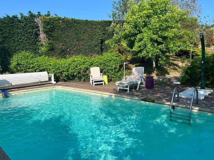 Chambre d’hôte pour 4 personnes, avec jacuzzi ainsi que piscine et jardin dans la Loire - 2