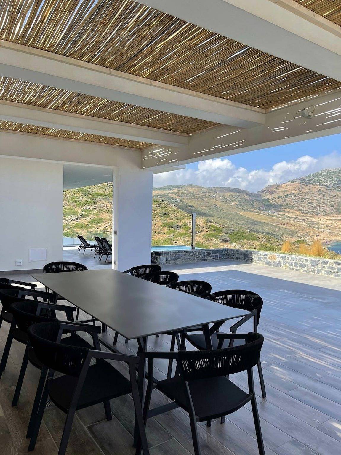 Villa für 12 Personen mit Terrasse in Agia Pelagia, Achlada