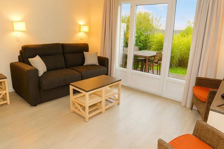 Gîte pour 6 personnes, avec piscine et terrasse à Danestal - 4
