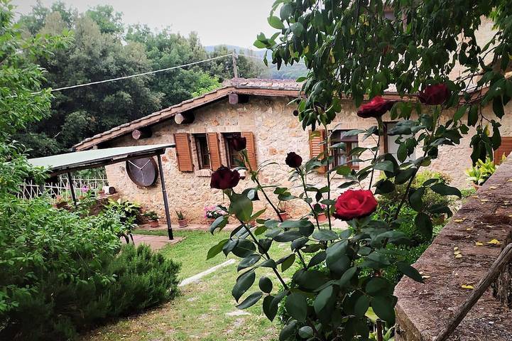 Gîte pour 5 personnes, avec Balcon ainsi que Jardin et Piscine dans San Gusmè