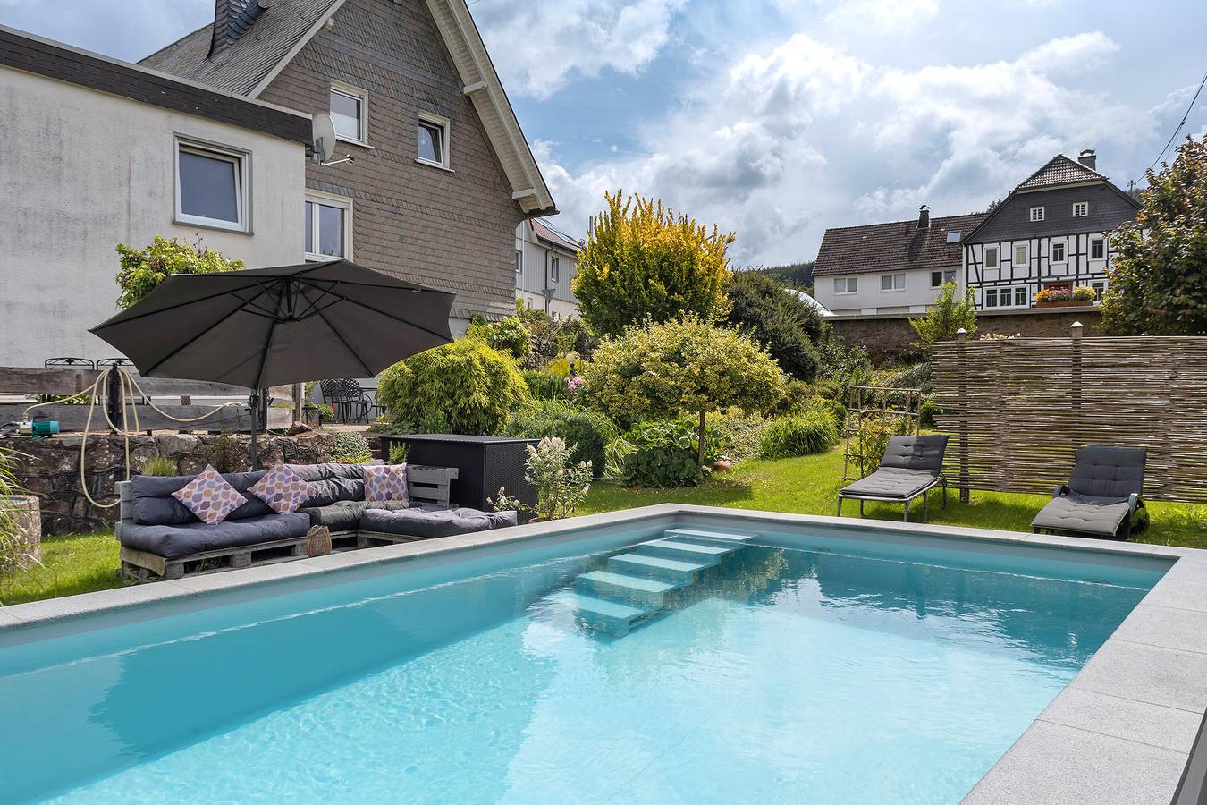 Ganze Wohnung, Apartment 'Selbecke' mit Gemeinschaftspool, Gemeinschaftsgarten und Wlan in Kirchhundem, Sauerland