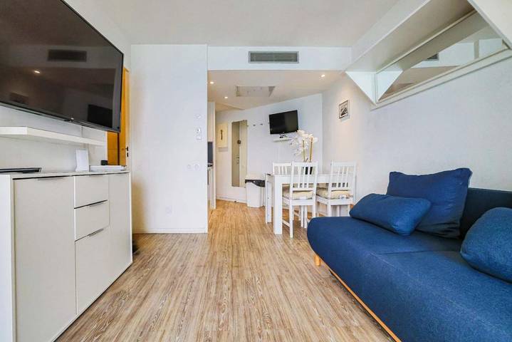 Gîte pour 4 personnes, avec piscine et terrasse dans Office De Tourisme Cannes La Bocca - 4