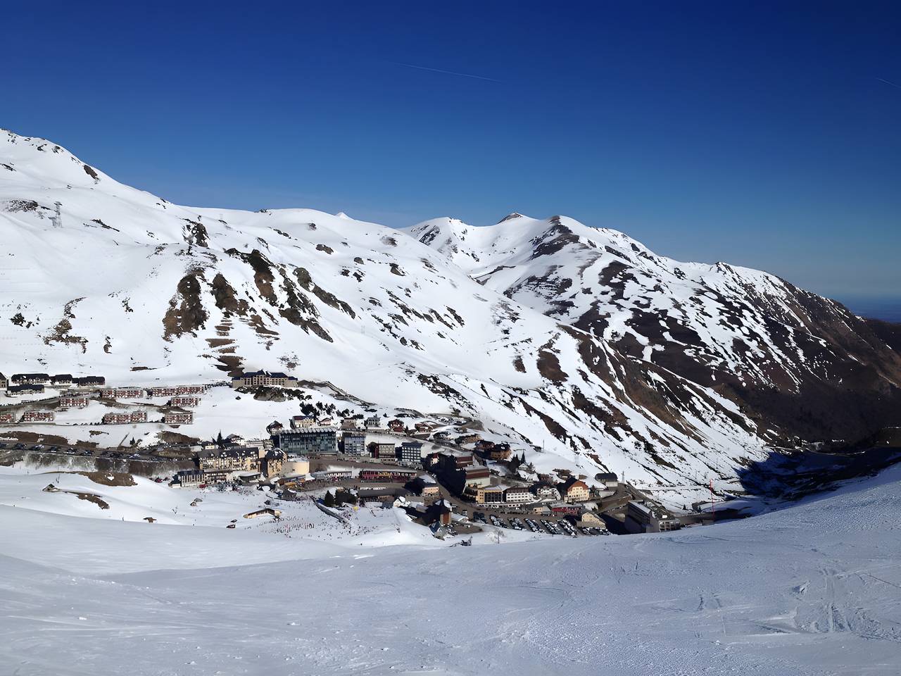 Ganze Wohnung, Großzügige Ferienwohnung direkt an der Piste – 10 Schlafplätze, Résidence Tourmalet in La Mongie, Bagnères-de-Bigorre