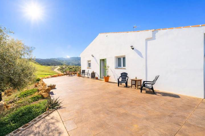 Location de vacances pour 5 personnes, avec jardin à Casabermeja - 4