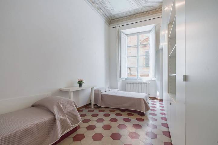 Appartement entier, Agréable appartement pour 7 personnes avec Wifi, climatisation, Tv et patio in Lido di Camaiore, Camaiore