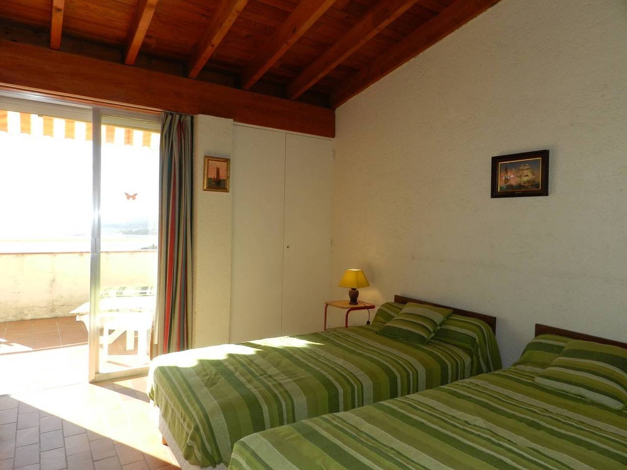 Ganze Wohnung, 2-Zimmer-Wohnung mit Meerblick-Terrasse, Parkplatz in Le Lavandou in Le Lavandou, Toulon Region