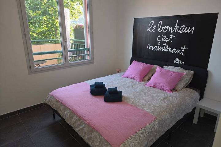 Apartamento entero, A terrace and sunshine just outside Nice in Saint-Blaise, Costa mediterránea (Francia)